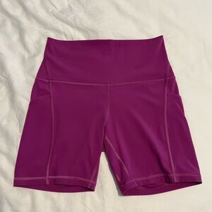Lululemon Wunder Train High-Rise Bike Short with Pockets 6", size 6